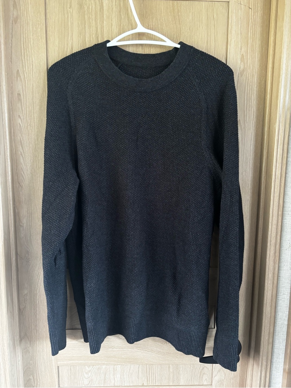 Lululemon Textured Knit Crewneck Sweater Mens Top Size M Navy
